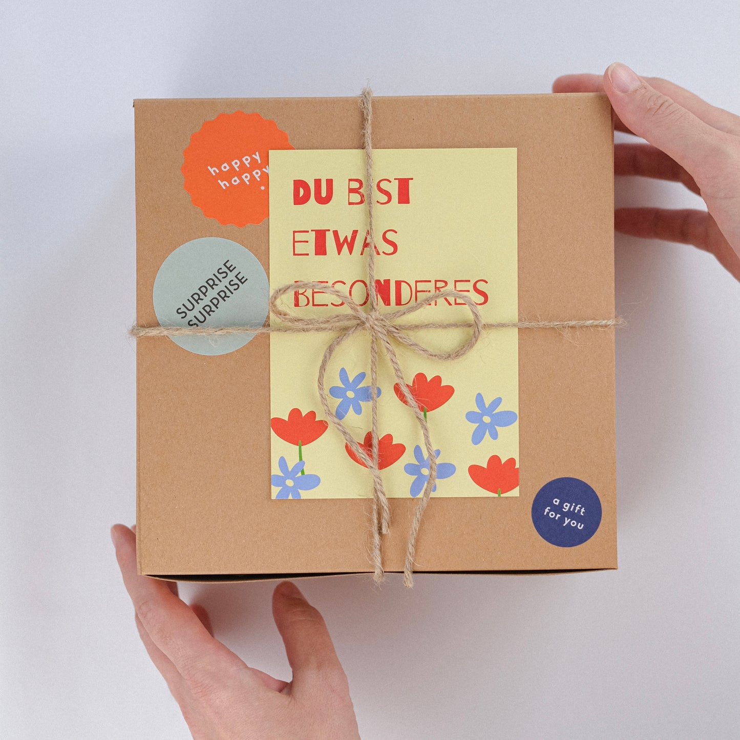 Beige Keramiktassen im Geschenkset