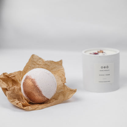 'Coco Rose' Duftkerze + Badebombe weiß